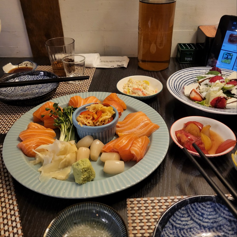 야옹셰프 - 생연어사시미