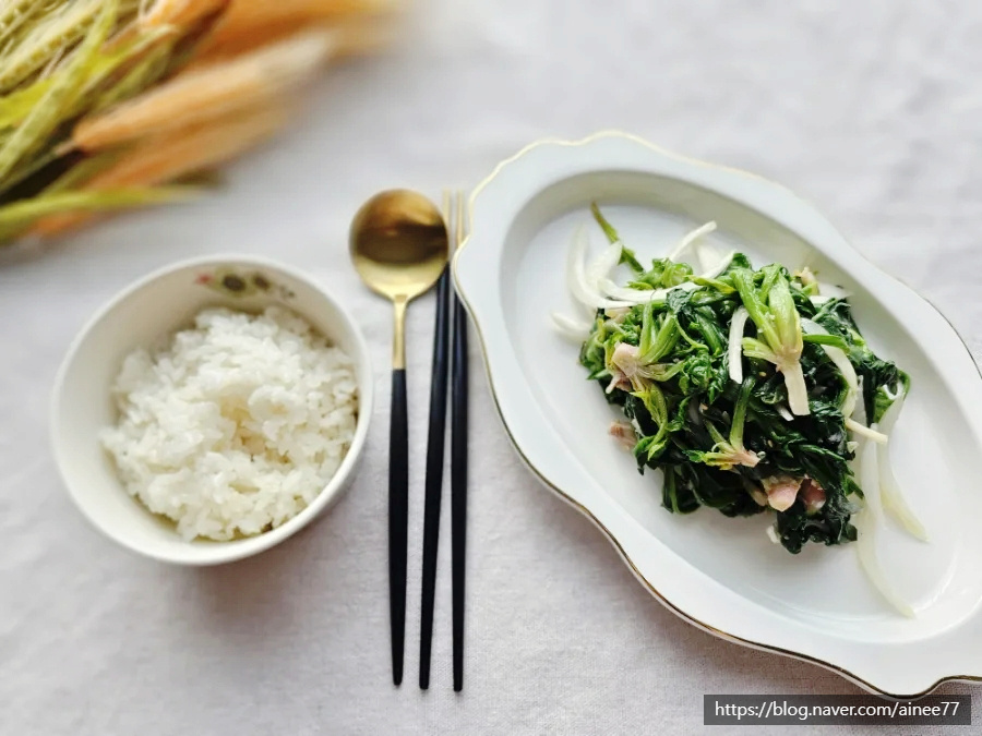 맛있고 간단한 김대석 셰프의 시금치 나물 레시피 공개