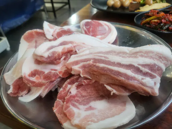 생생정보 가격파괴 Why 국내산 삼겹살&목살 한식뷔페