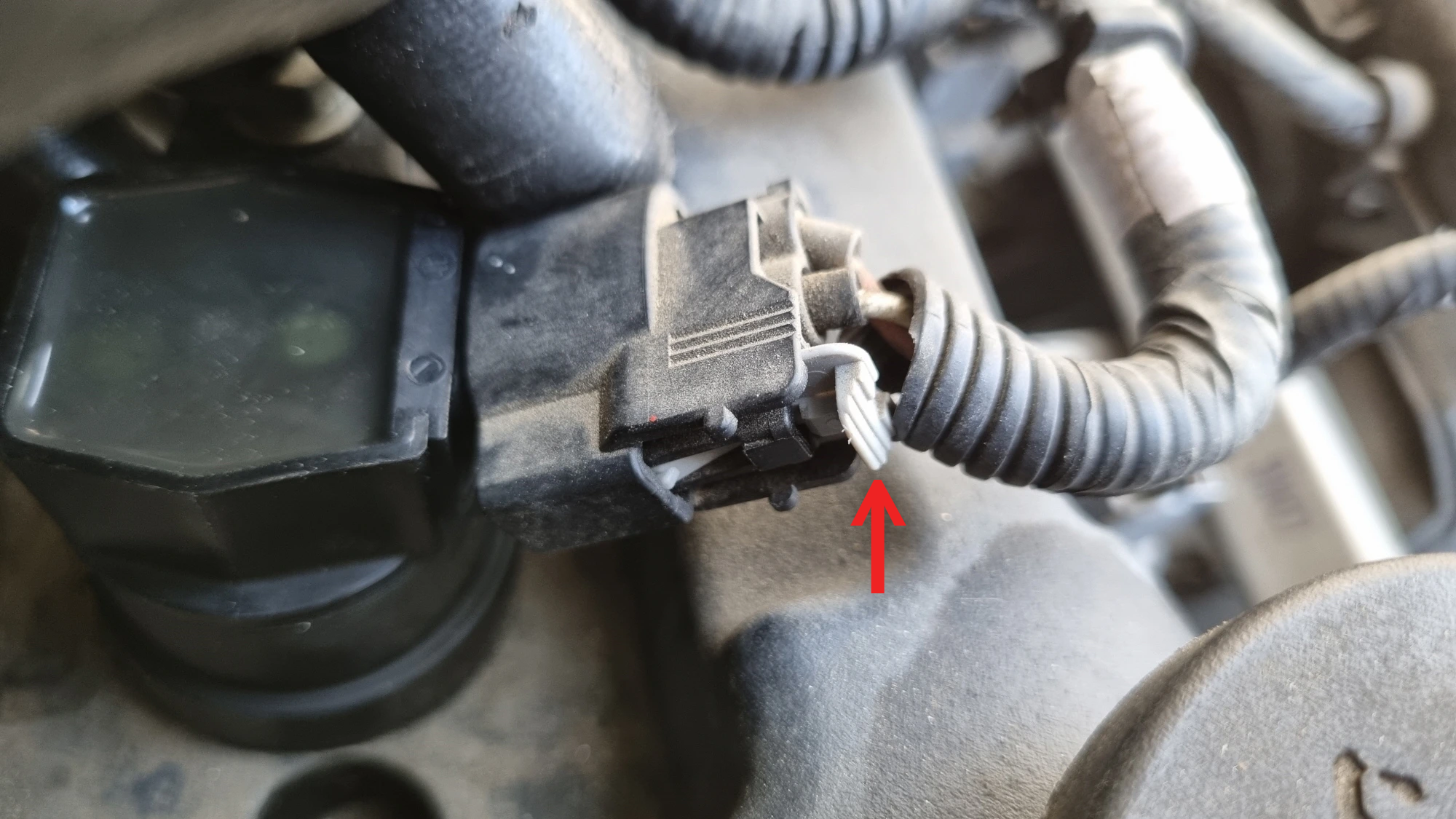 점화코일 잭 끼우는 방향