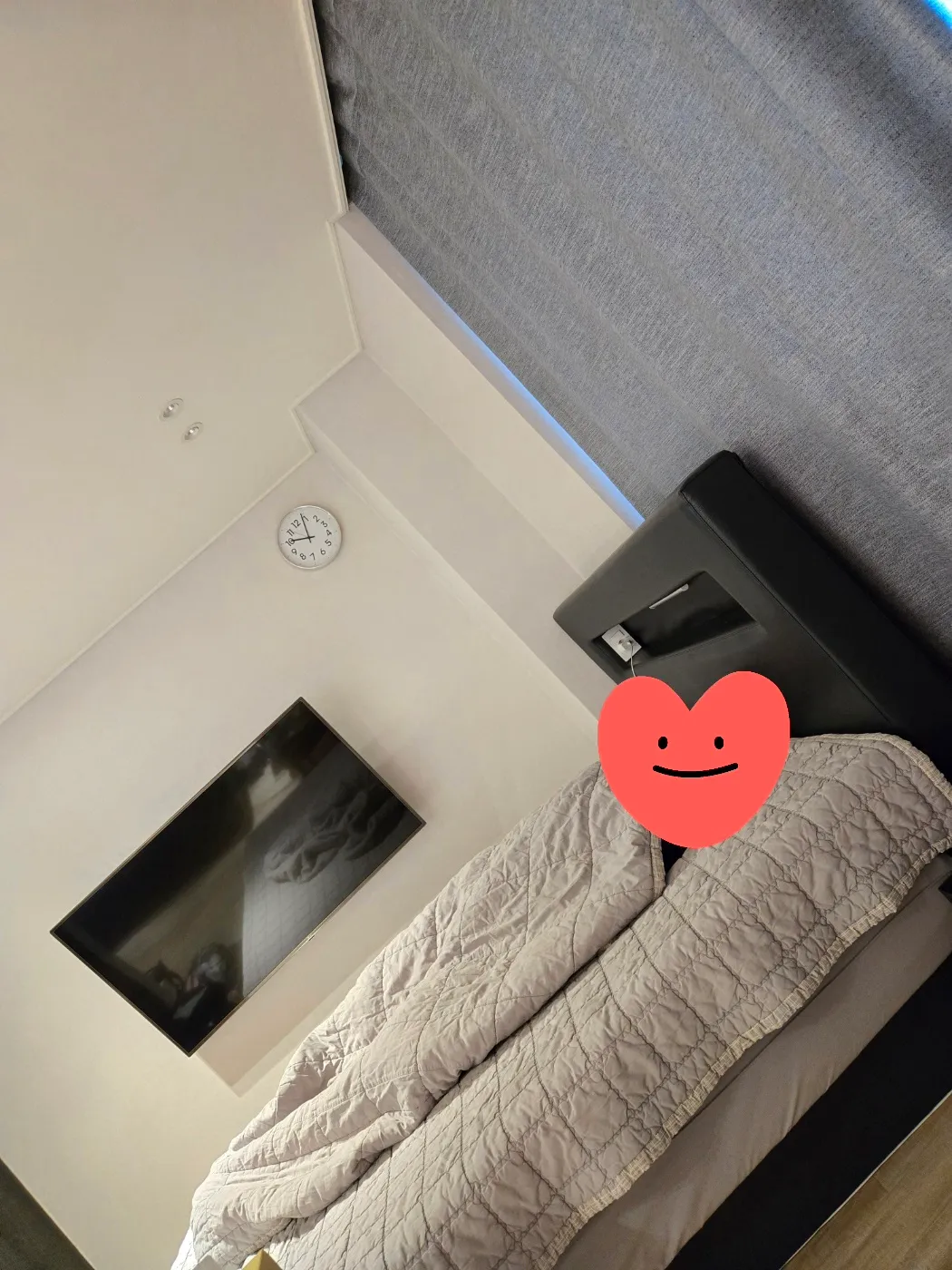남편-침대에-누워있는-모습