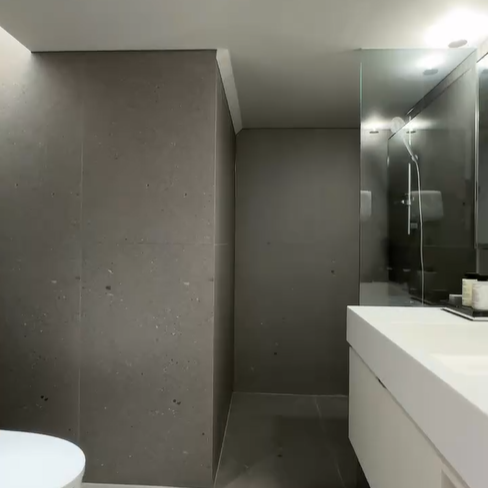 영화관 안쪽 화장실, 샤워도 가능하다.