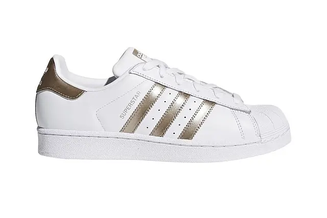 중년 남자 스니커즈