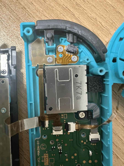 닌텐도 스위치 조이콘 분해 사진