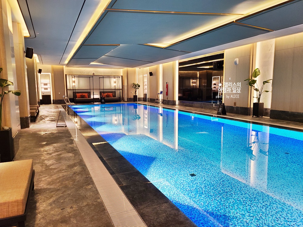 서울 호캉스 호텔 추천 페어몬트 앰배서더 호텔 수영장 30만원 + 더 현대서울 (~11.14)