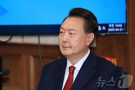 지귀연 판사 룸살롱 접대 의혹