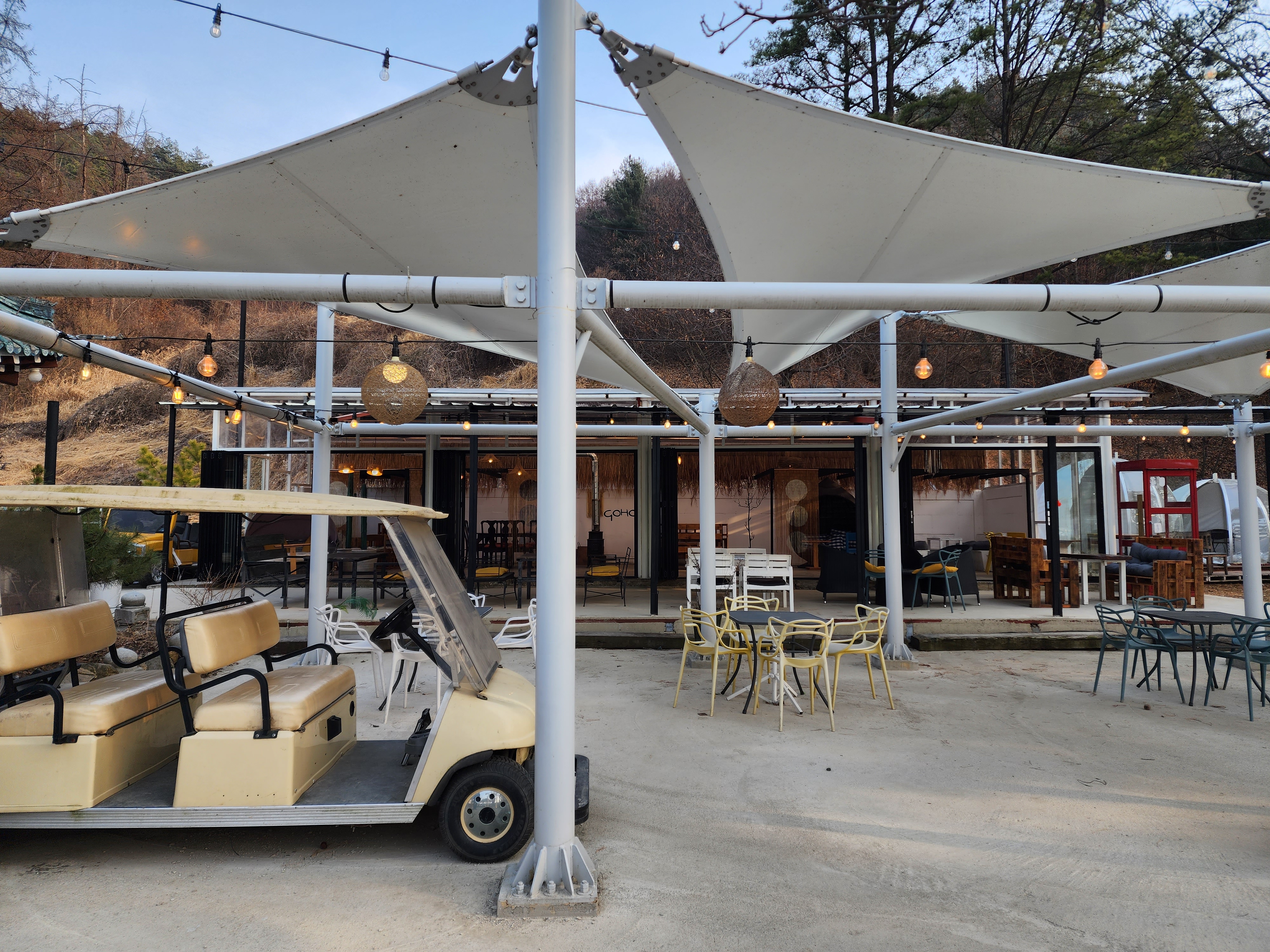 카페 외부 모습