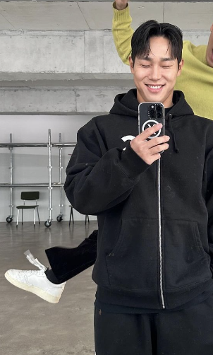 지효 윤성빈 열애