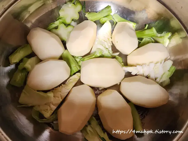 3중 찜솥을 3단으로 놓고-야채도 감자도