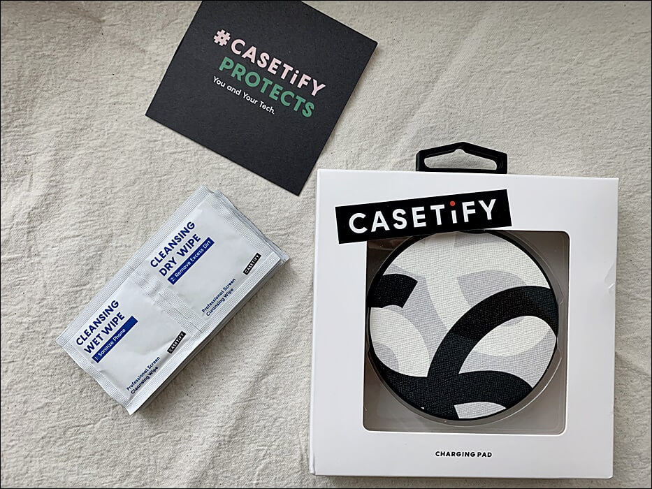 핸드폰 무선 충전기 추천: Casetify 루피 와이어리스 차저