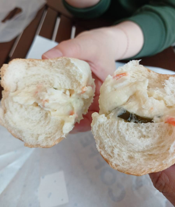 빽다방 사라다빵 2등분