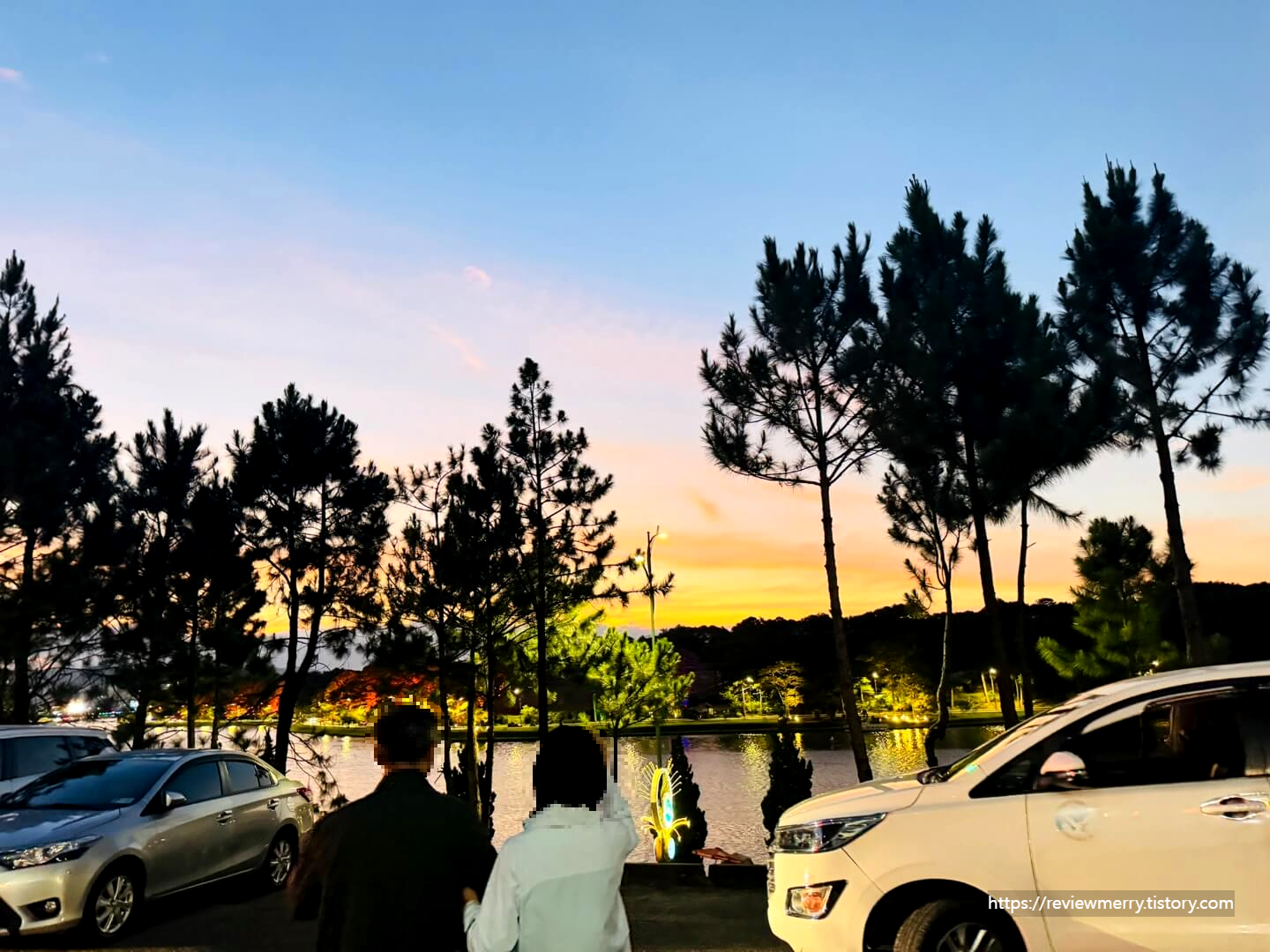 공연 후 공연장 앞 야경