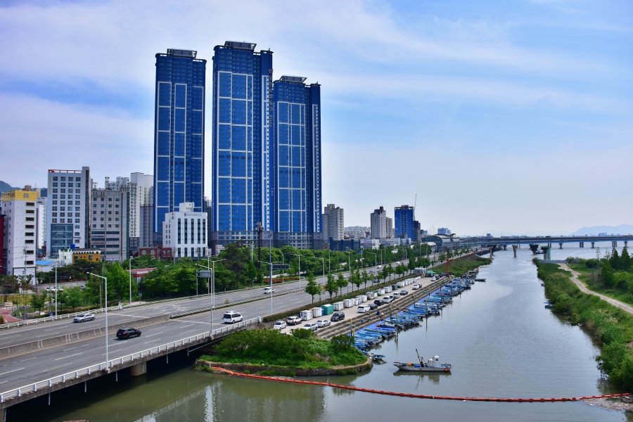 금빛노을브릿지에서 바라본 구포나루터 모습