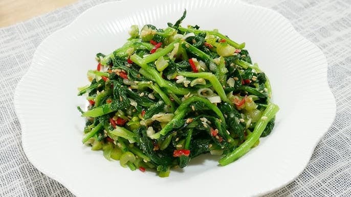 유채나물 무침 클로즈업 이미지