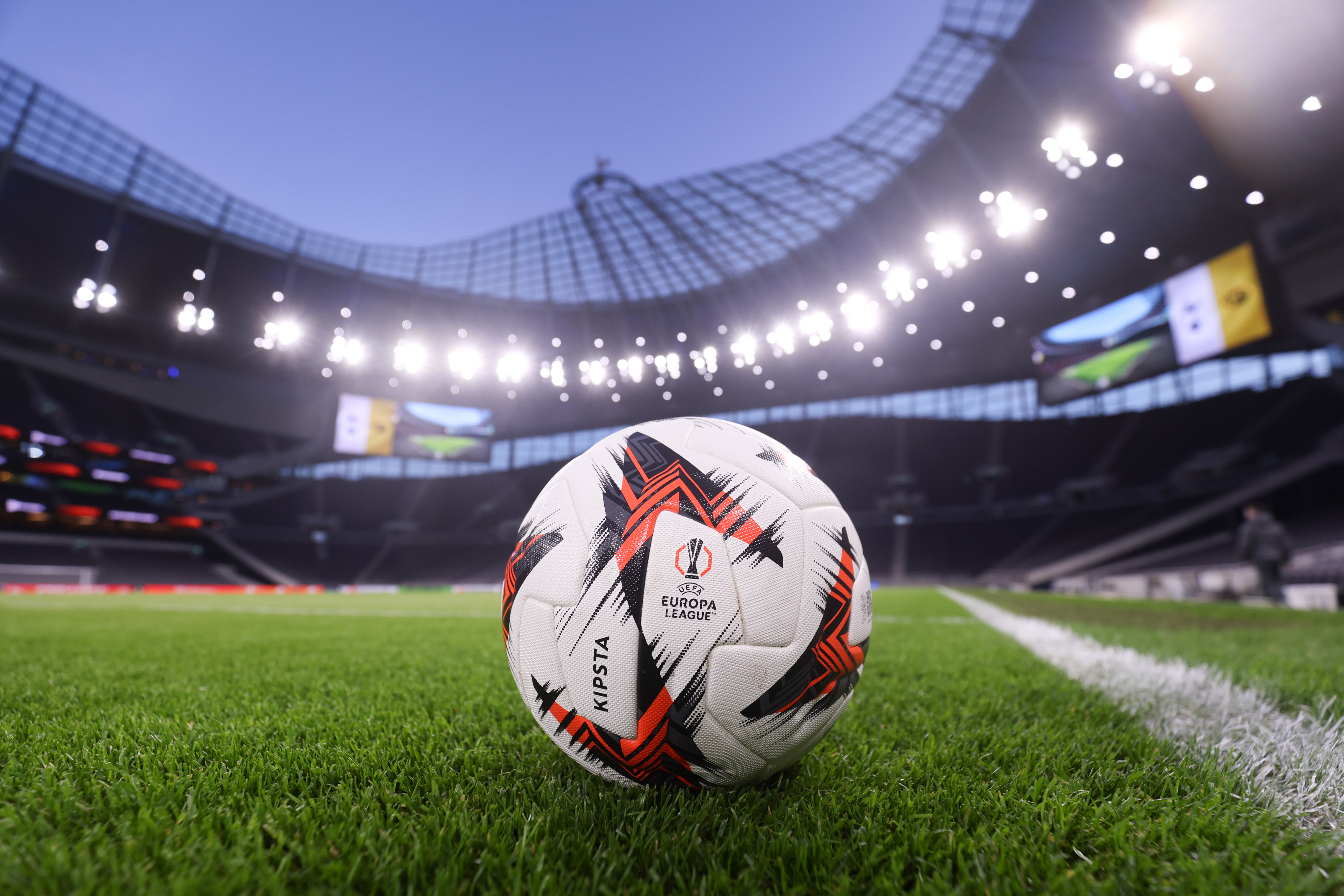 유로파리그 첫 우승