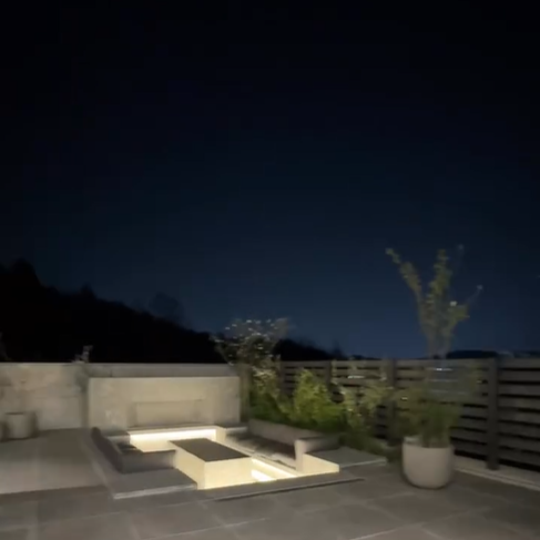 외부에서 차를 마시면서 별를 볼수도 있는 공간.