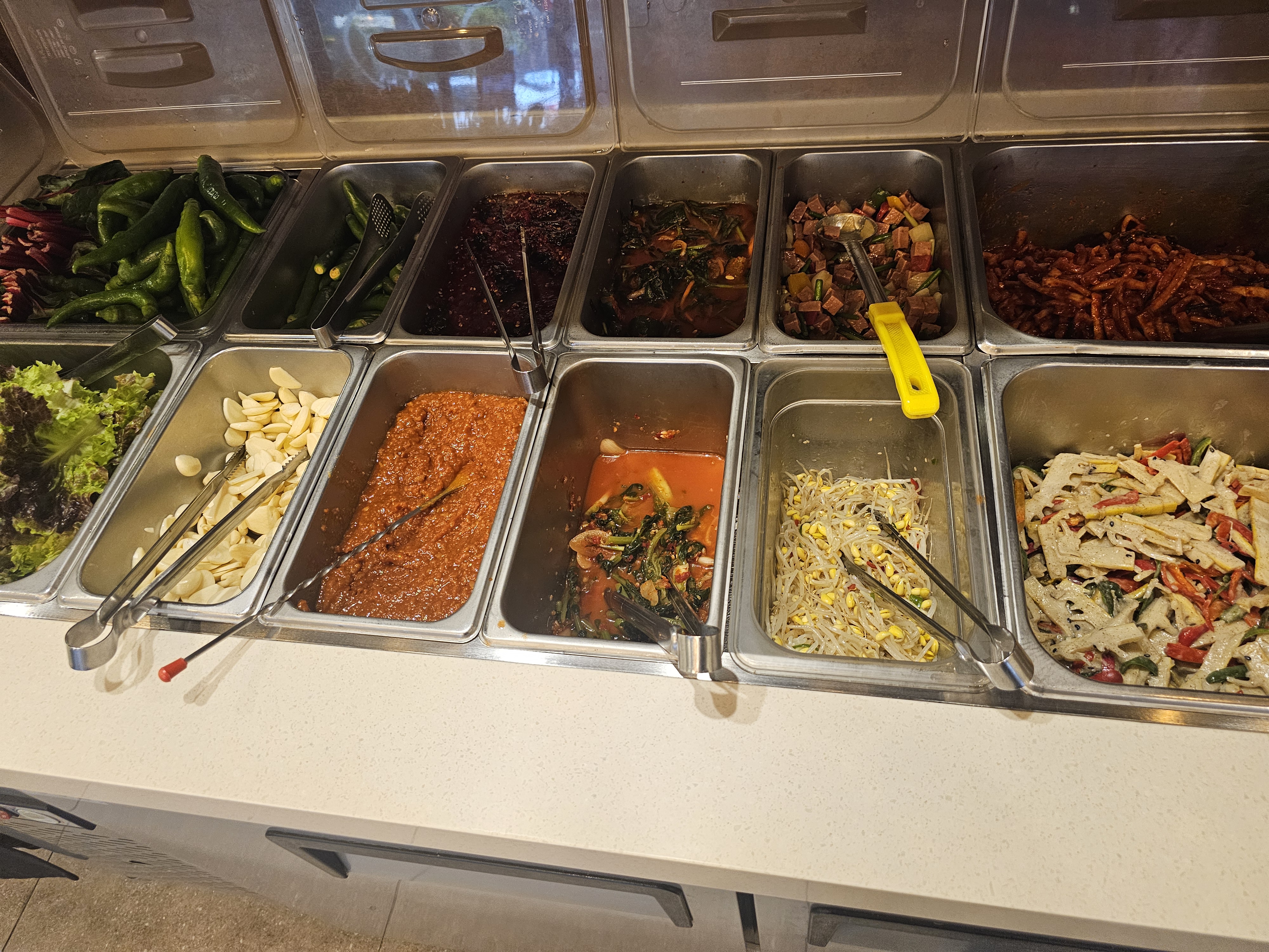 셀프바 반찬 코너