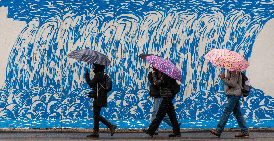 비 오는 날 관절이 더 아프다? - 날씨와 통증의 관계, 과학적 근거는?