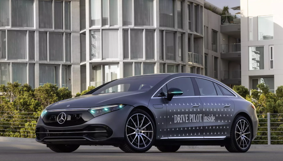 벤츠-자율주행-라이트