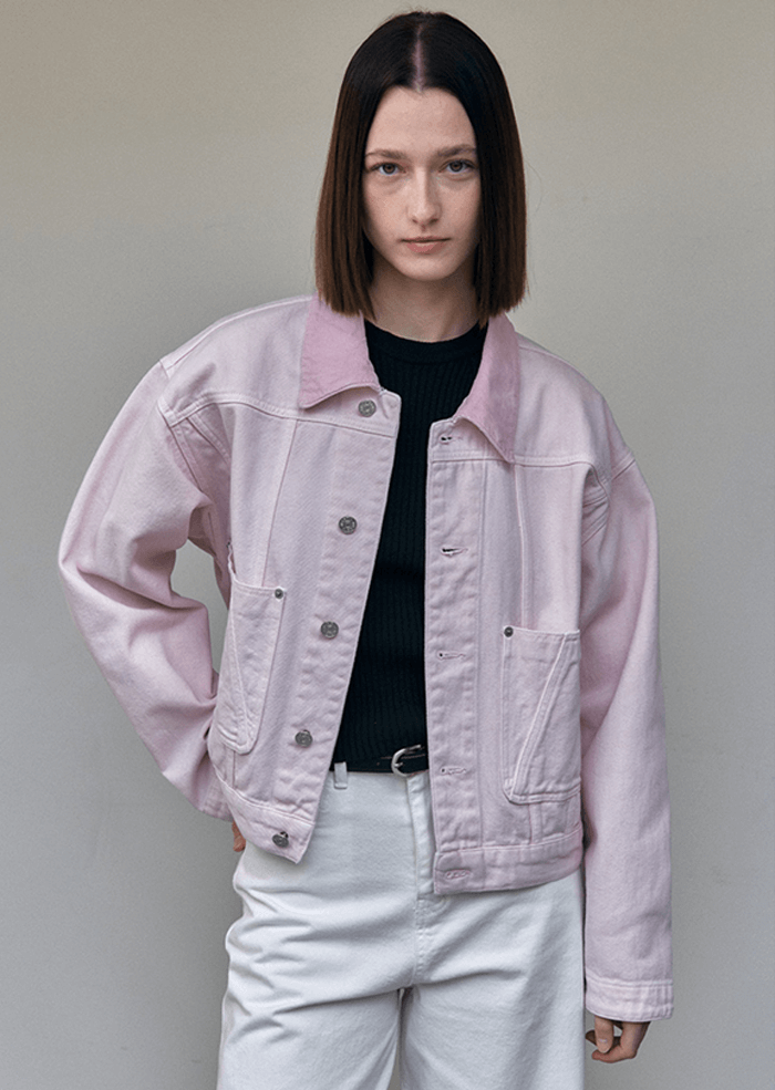 샤이닝 1회 김민주 자켓