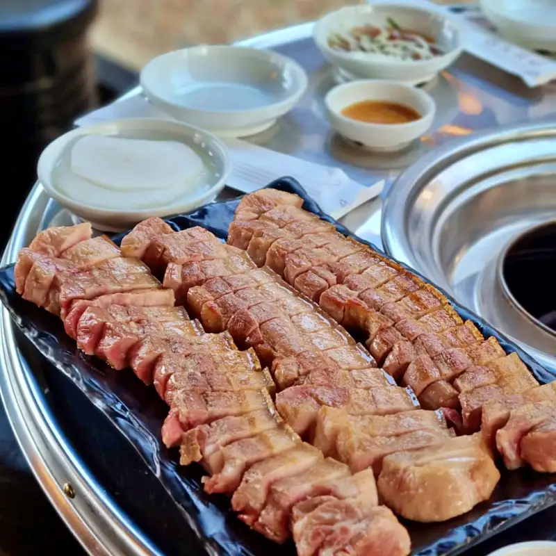 생방송오늘저녁 제주 판포포구 마장 건초 800도 짚불 구이 훈연 드라이 에이징 흑돼지 딱새우 키조개 관자 삼합 맛집 추천