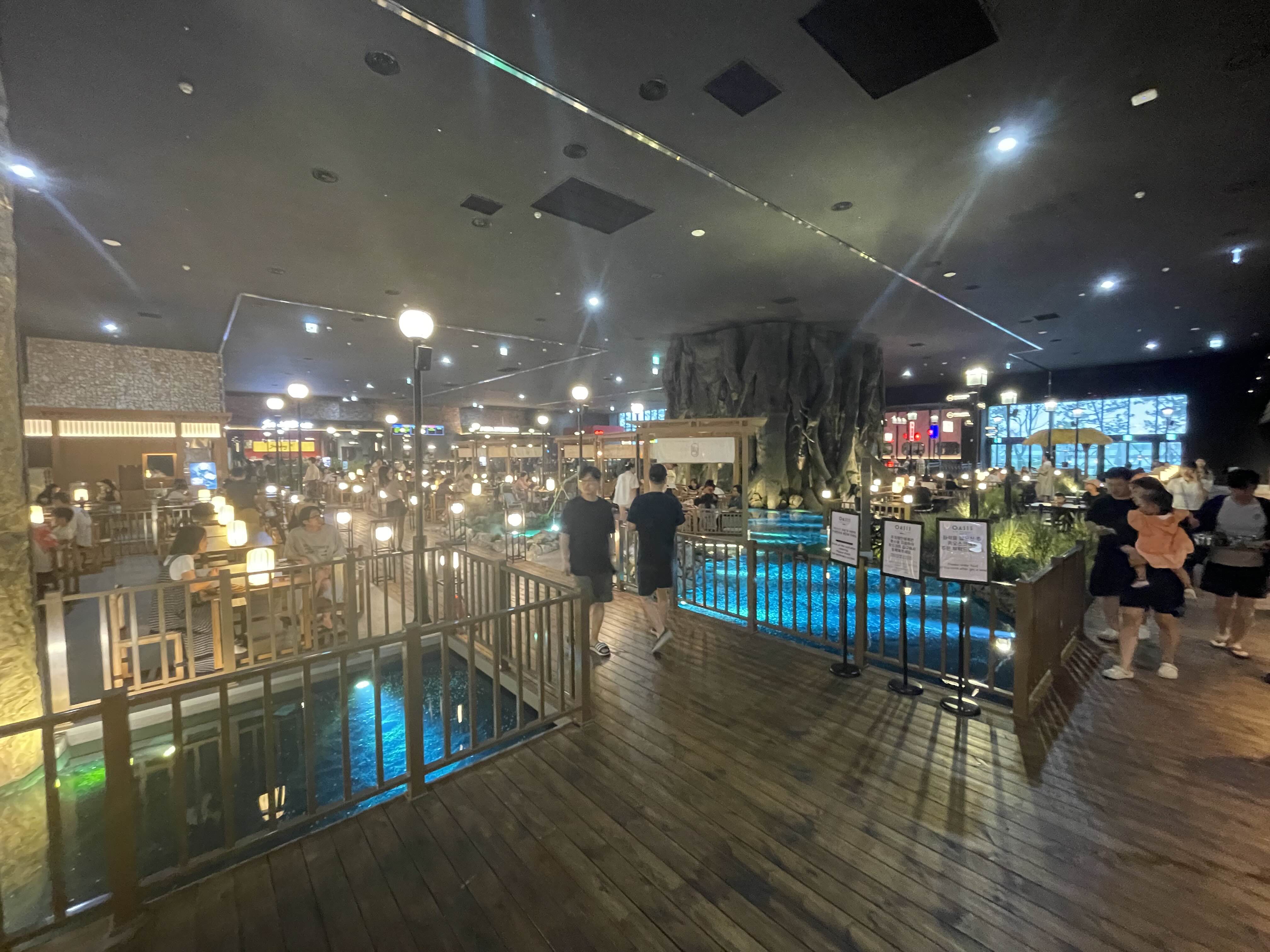 인스파이어 리조트 푸드코트 전경