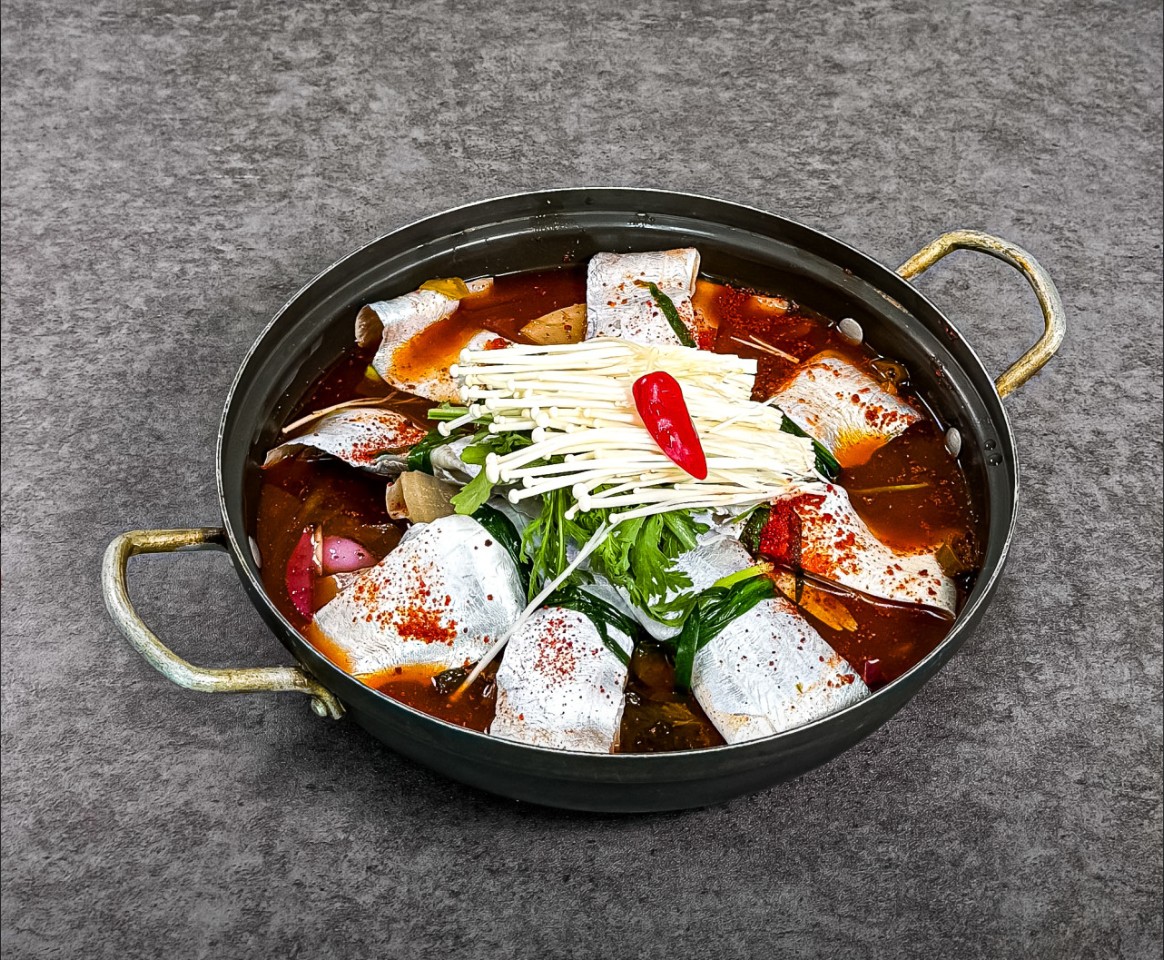 마니산 근처 맛집 추천! 신선한 은갈치요리로 인기 높은 범호고향밥상