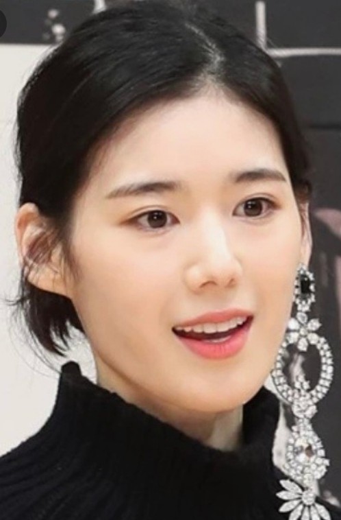 불륜문제로 시끄러웠던 여자연예인 TOP 4