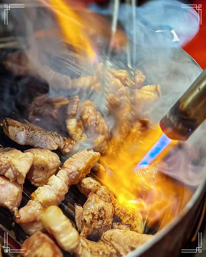 줄서는식당 송파구 잠실 이베리코 목살 토치불 바베큐 맛집 엄현경 송리단길 석촌호수 핫플 목차돌 베요타 하몽 청국장 된장찌개 권율 추천 50회 소개