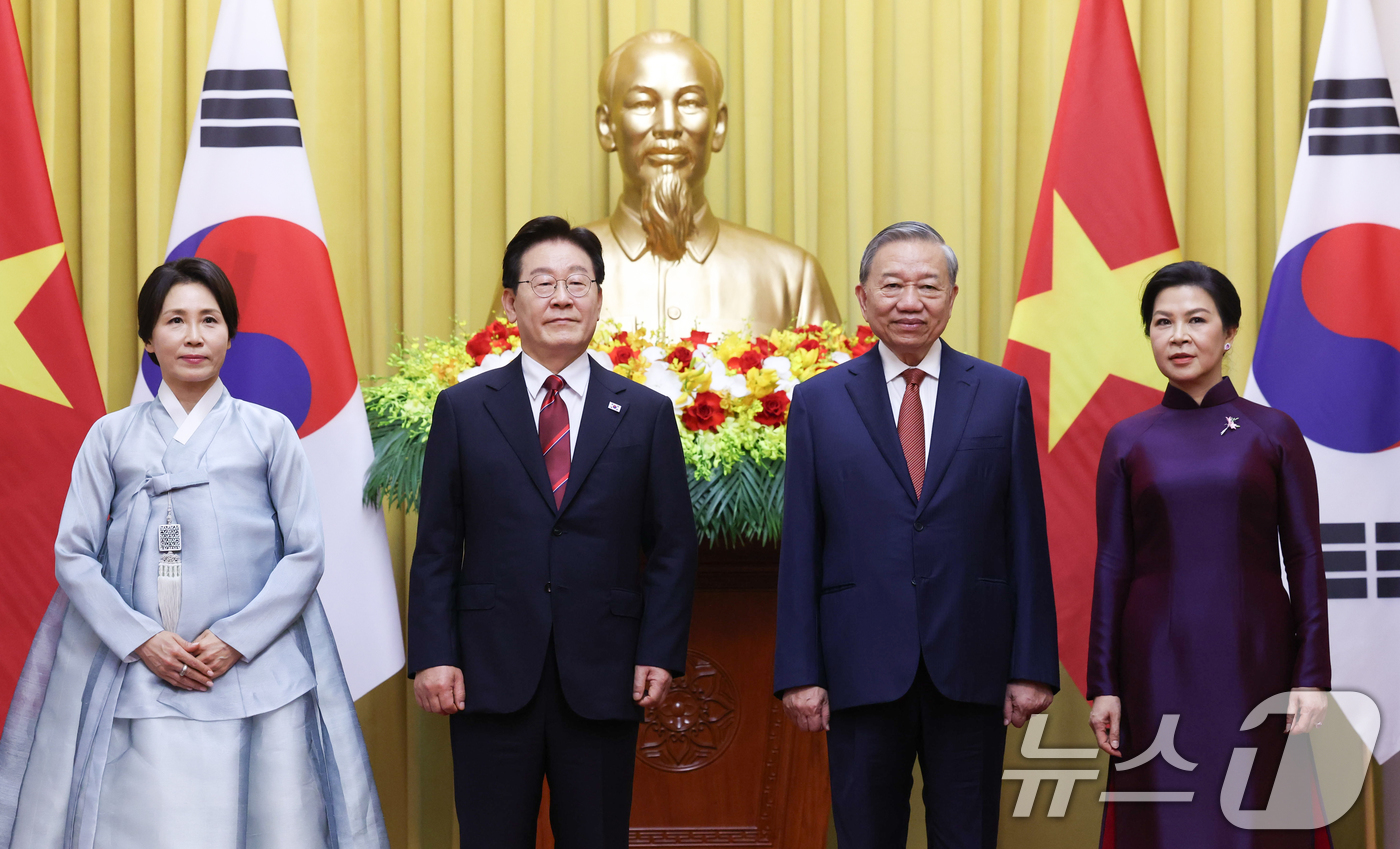 한-베트남 정상 기념촬영: 한-베 정상회담 원전&middot;에너지&middot;공급망 협력 핵심 정리 (2026.4.22)