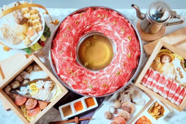 투데이 맛있는 메뉴 가족 외식 맛집 샤부샤부와 칼국수 죽까지 샤브샤브 코스와 편백찜 맛있는 식당 추천 부산 기장 맛집