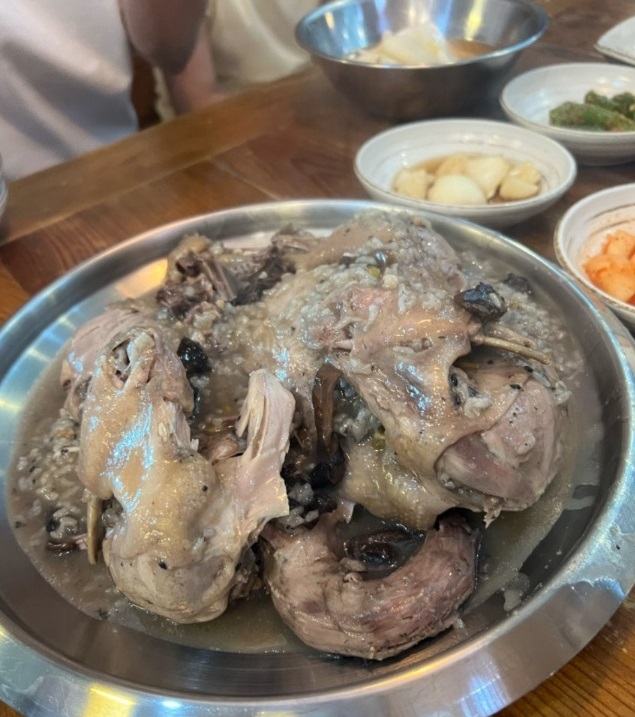 극한직업-한방닭백숙-궁중약백숙