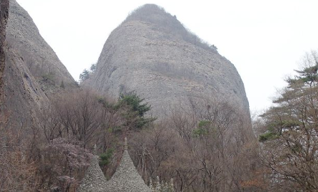 당나귀 귀 모양 마이산