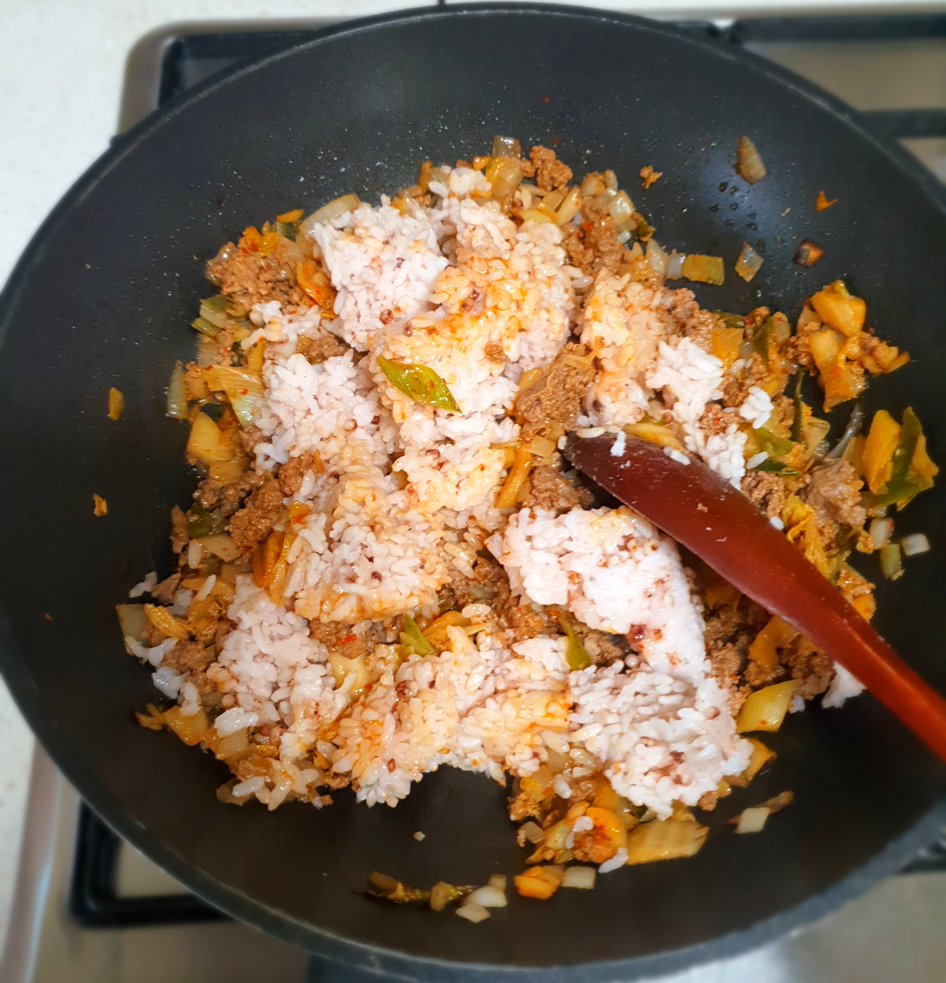 찬밥을-활용합니다.