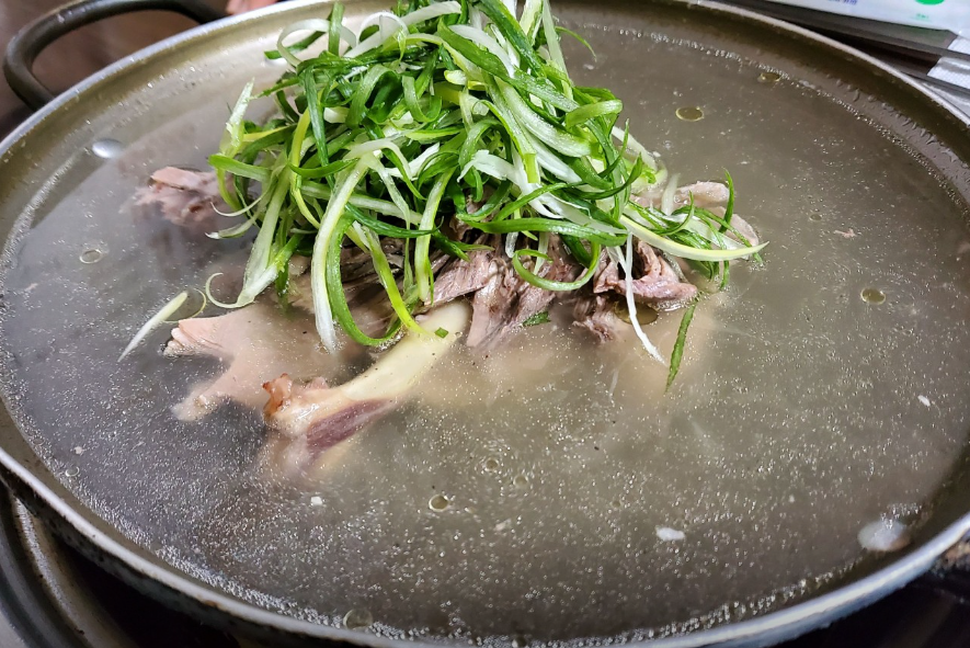 오늘N 신분준할머니 기러기칼국수 기러기만두 기러기백숙 기러기고기 할매식당 충남 예산 기러기칼국수