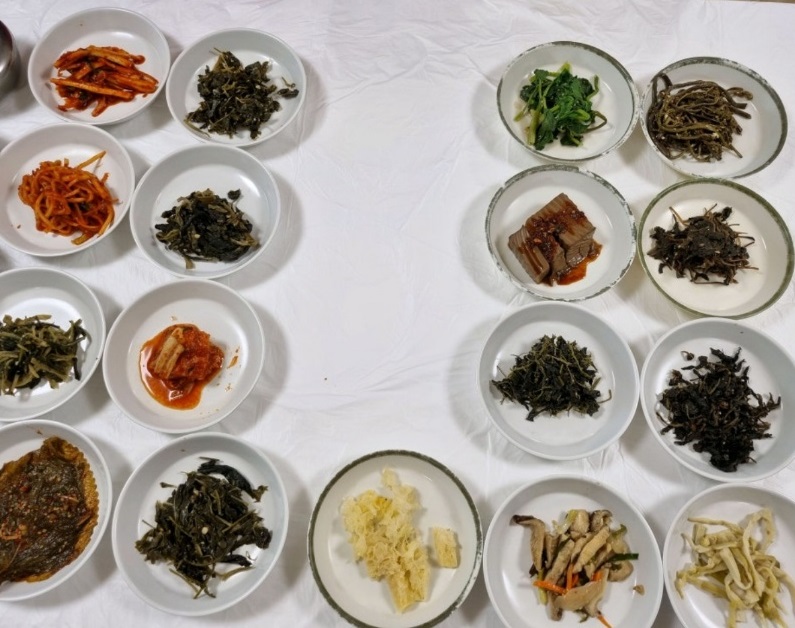 함양-반찬10가지-달동네식당