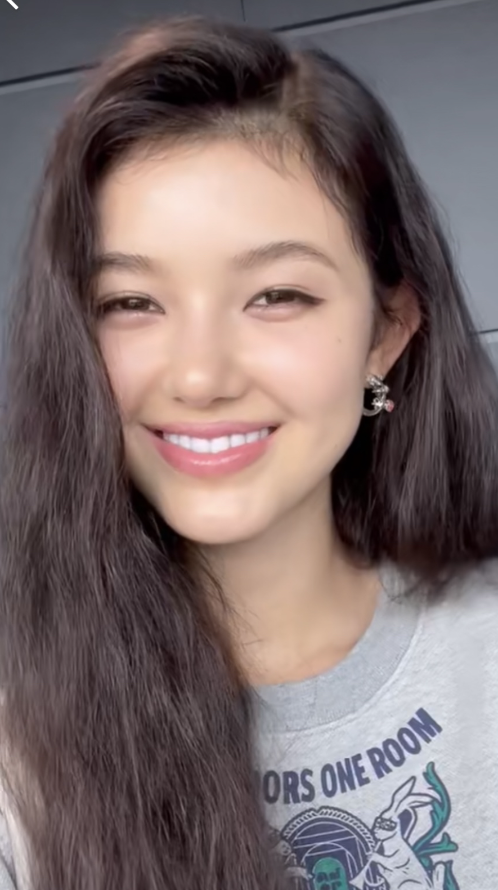 뉴진스 다니엘 눈웃음