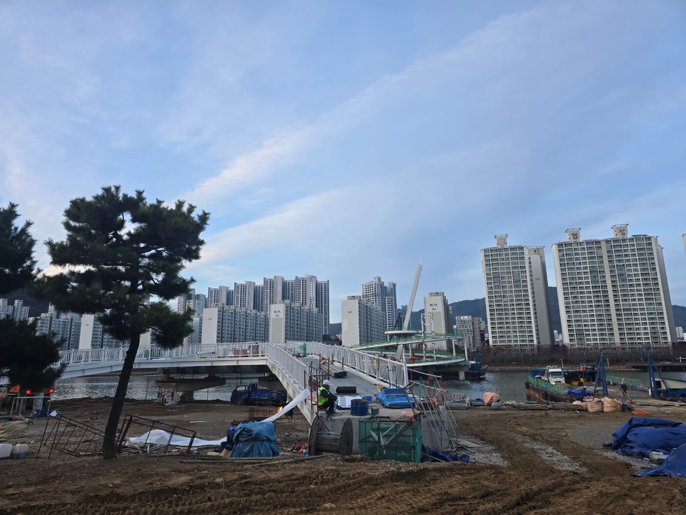 휴먼브릿지공사23