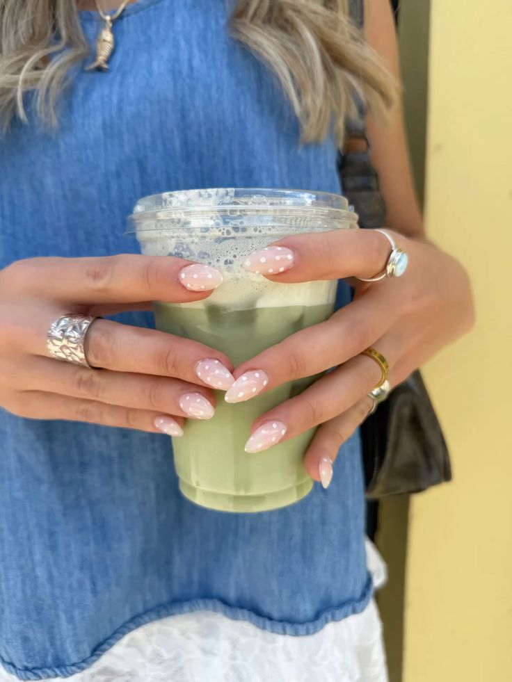 클래식 도트 네일