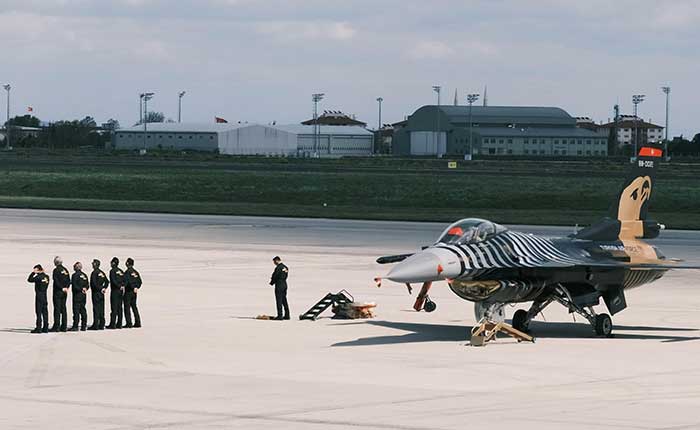 전투기 이륙 준비 모습 이미지