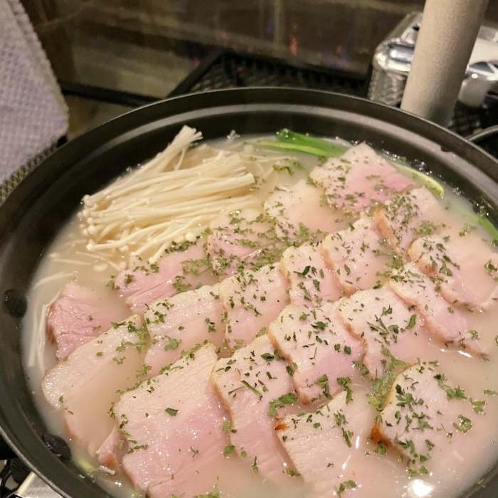 서양식 돼지국밥 수비드 삼겹 물수육 홍대입구 맛집 추천 생방송투데이 리얼맛집