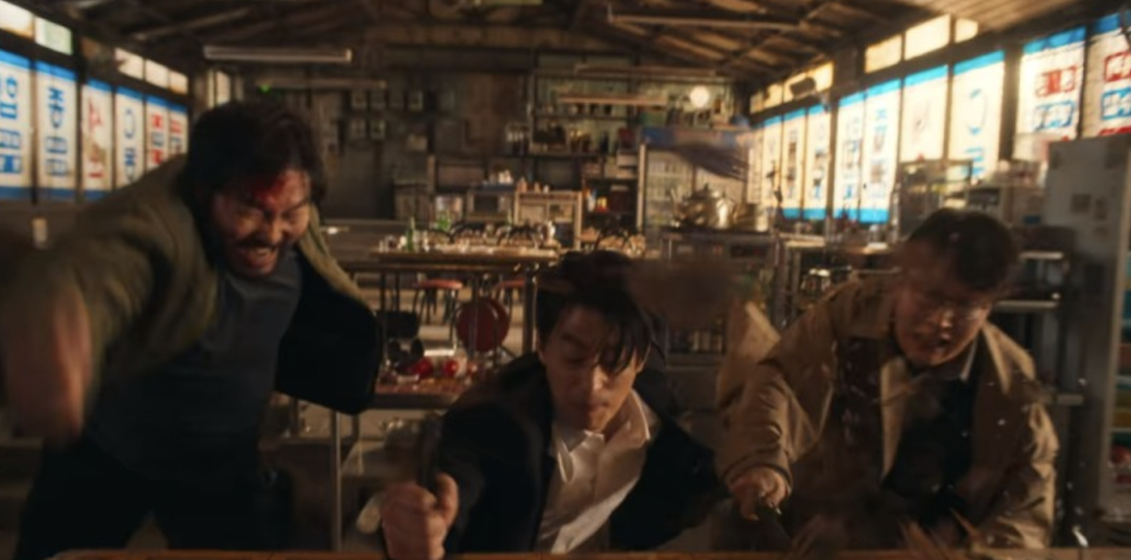 길복순을 공격하는 킬러들