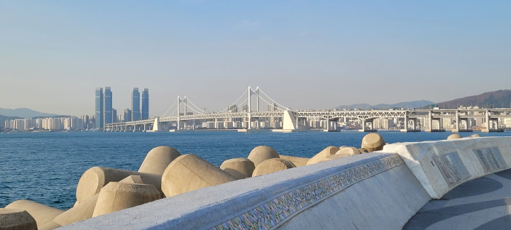 해운대 산책 신라스테이 to 벡스코. 광안대교의 위용