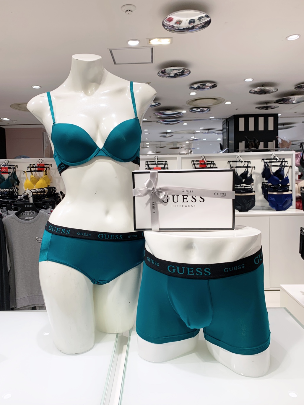 게스언더웨어 커플속옷 세트 LG1R2R07H07UG1J1J07