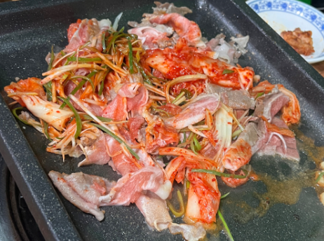 생생정보 무제한돼지고기 12종 점심특선 9900원