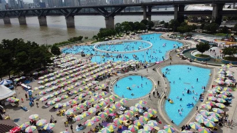 2025 뚝섬 야외 수영장 운영 일정 및 요금 정보 &ndash; 유수풀&amp;#44; 아쿠아링&amp;#44; 교통까지 정리!