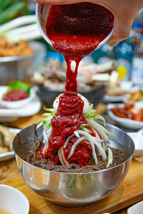 생방송투데이 외국인의밥상 훈제삼겹살 한상 당진 맛집 정보