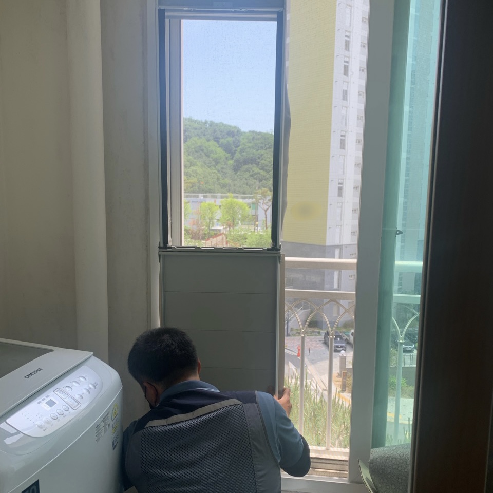 창문형에어컨 설치