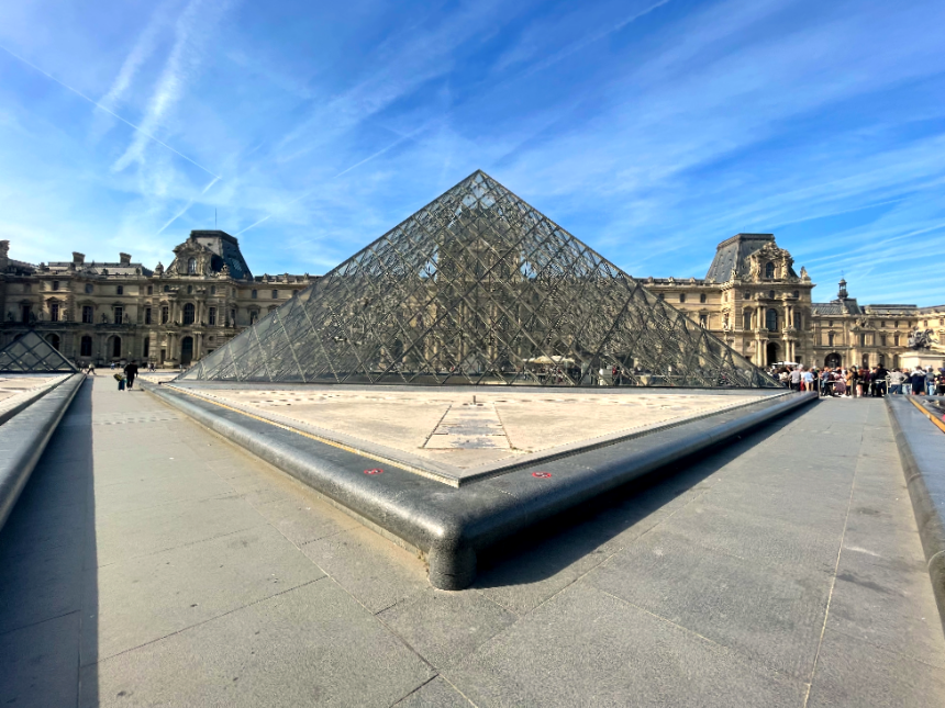 루브르 박물관 피라미드