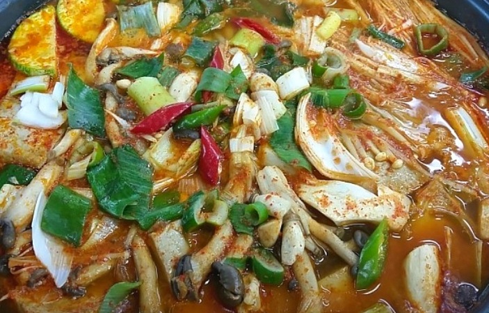 백반기행-홍성-두부전골-